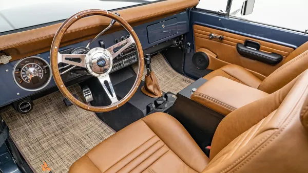 1975_Lincoln Blue_0033_Custom Driver Interior