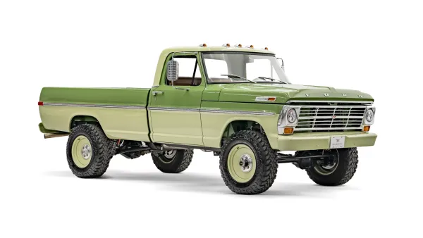 1970 Green Ford F250_7 Passenger Side Front  3.4