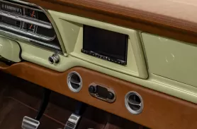 https://www.velocityrestorations.com/assets/vehicles/2800-1970-green-ford-f25019-interior-sm.webp