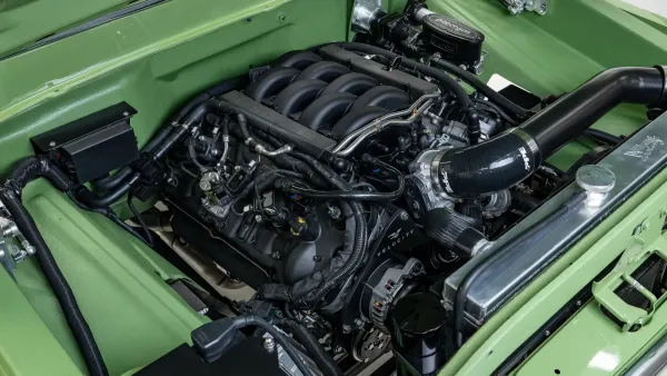 1970 Green Ford F250_27 Engine