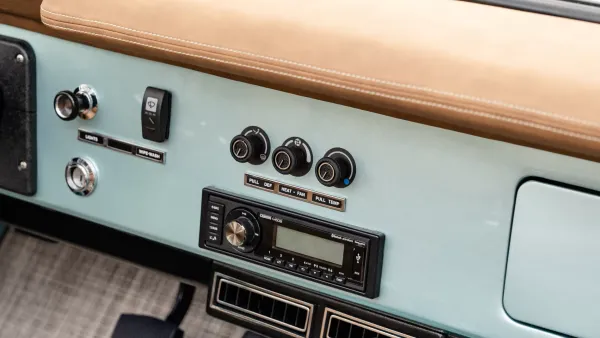 1977 Velocity Classic Ford Bronco_22 Interior