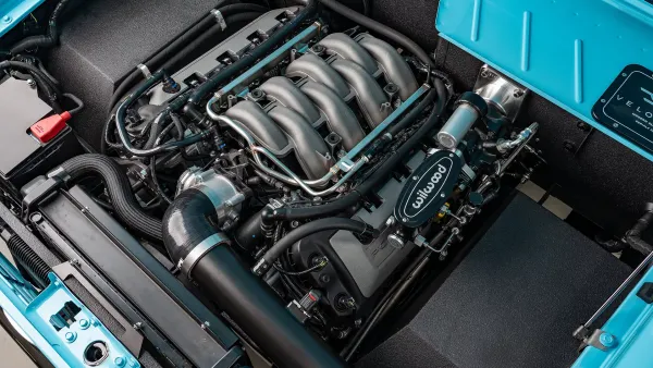 1969_Tiffany Blue_6PT_0024_Engine View 2