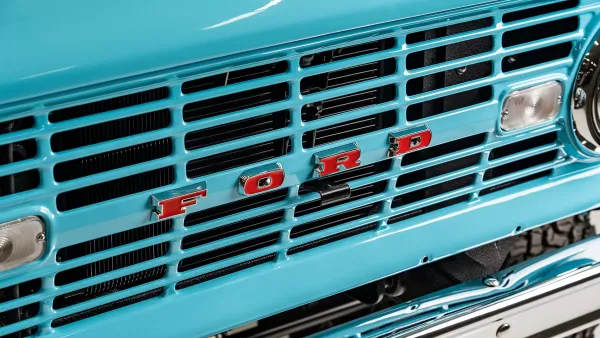 1969_Tiffany Blue_6PT_0022_Front Grille