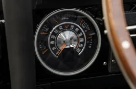 https://www.velocityrestorations.com/assets/vehicles/3362-1974-velocity-black-ford-bronco15-dakota-digital-gauges-sm.webp