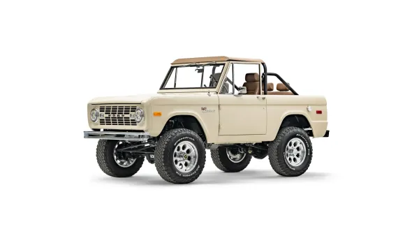 1974 Harvest Moon Classic Ford Bronco_3 Drivers Side Front 3.4