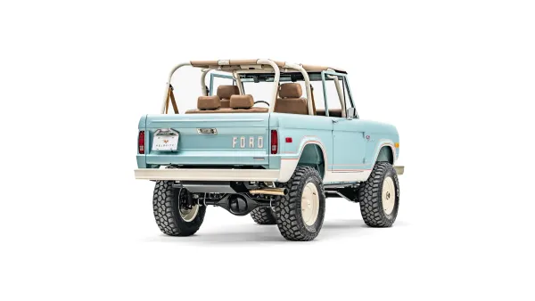 1977 Early Ford Bronco_10 Passenger Side Rear