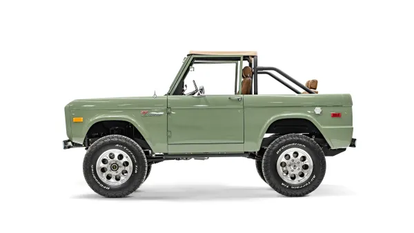 1976 Boxwood Green Ford Bronco_2 Drivers Side 
