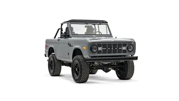 1967 Blackout Classic Ford Bronco_6 Passenger Side Front 