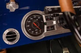 https://www.velocityrestorations.com/assets/vehicles/3896-1973-classic-ford-bronco-hardtop15-dakota-digital-gauges-sm.webp