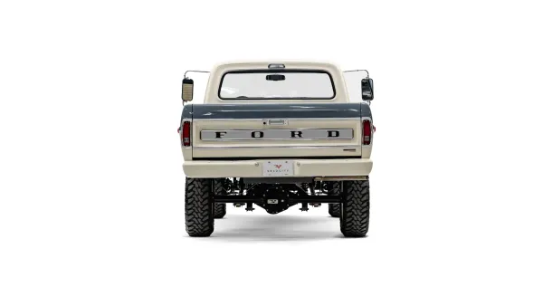 1970 Velocity Ford F250_11 Rear Tailgate
