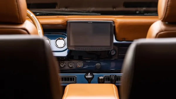 1973 Velocity International Scout 2_17 Front Interior