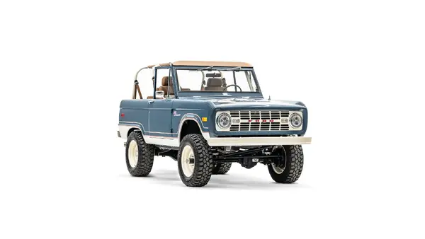 1967 Velocity CLassic Ford Bronco_6 Passenger Side Front 