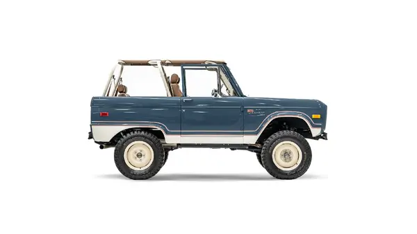 1967 Velocity CLassic Ford Bronco_8 Passenger Side