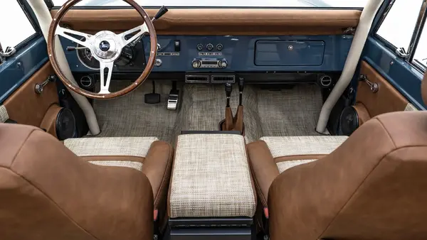 1967 Velocity CLassic Ford Bronco_17 Front Interior
