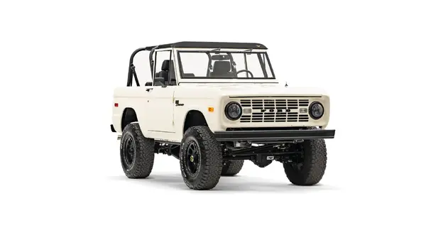 1968 Early Ford Bronco Blackout_6 Passenger Side Front 