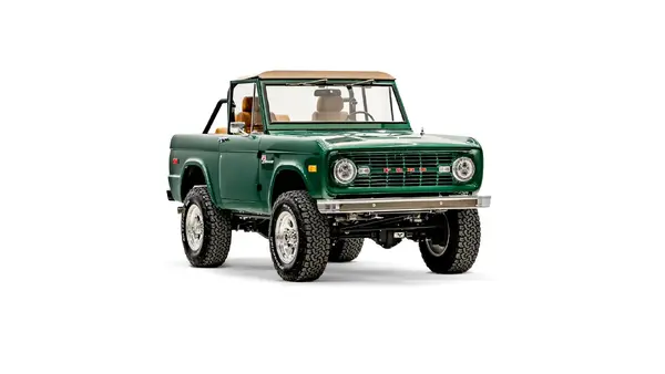 Velocity 1975 Rancing Green Ford Bronco_6 Passenger Side Front 