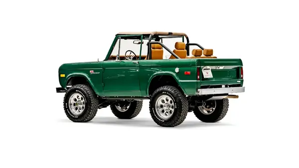 Velocity 1975 Rancing Green Ford Bronco_13 Driver Side Rear 3.4