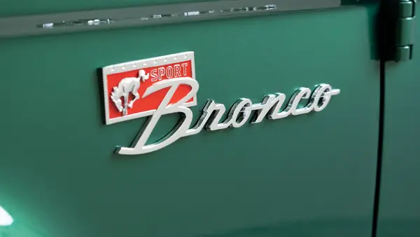 Velocity 1975 Rancing Green Ford Bronco_Exterior  Copy