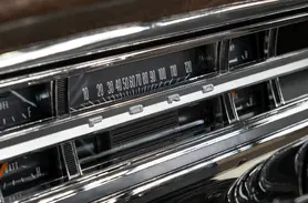 https://www.velocityrestorations.com/assets/vehicles/4424-1972-classic-ford-f10015-dakota-digital-gauges-sm.webp