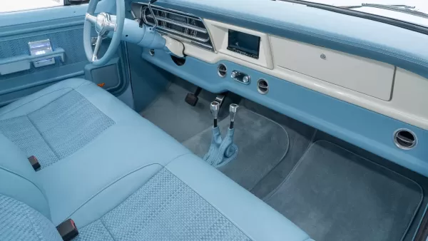 1970 Wind Blue Ford F250_Passenger Side Interior