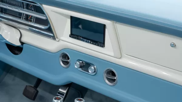 1970 Wind Blue Ford F250_Interior 22