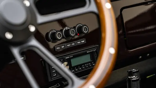 1976 Early Ford Bronco Midnight Red_20 Interior