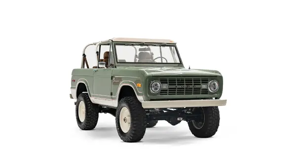 Boxwood Green Early Ford Bronco_4 Drivers Side Front 