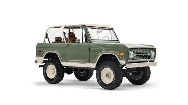 Boxwood Green Early Ford Bronco_3 Drivers Side Front 3.4