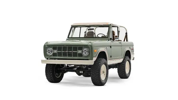 Boxwood Green Early Ford Bronco_6 Passenger Side Front 