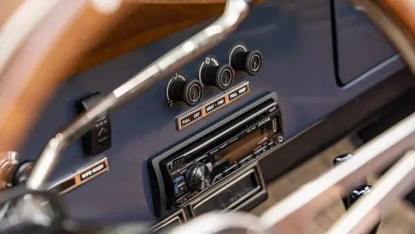 1975 Classic Ford Bronco_20 Interior