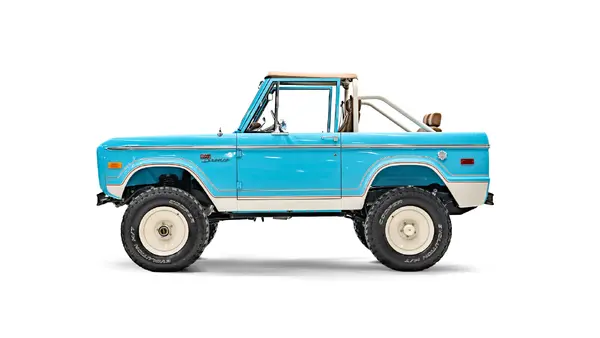 1973 Tiffany Blue Ford Bronco_2 Drivers Side 