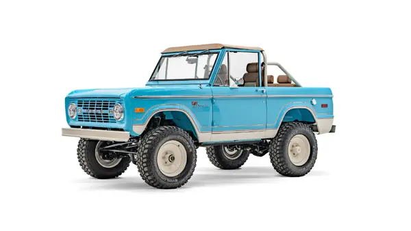 1973 Tiffany Blue Ford Bronco_3 Drivers Side Front 3.4