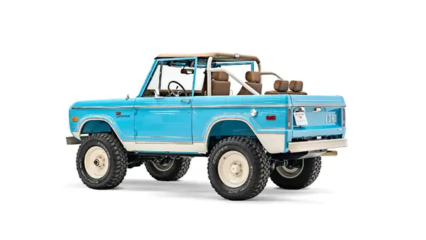 1973 Tiffany Blue Ford Bronco_13 Driver Side Rear 3.4