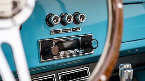 1973 Tiffany Blue Ford Bronco_19 Interior