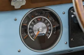 1976 Ranger Ford Bronco_15 Dakota Digital Gauges