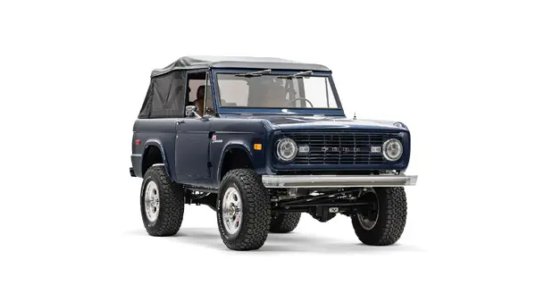 1975 Classic Ford Bronco Soft Top_6 Passenger Side Front 