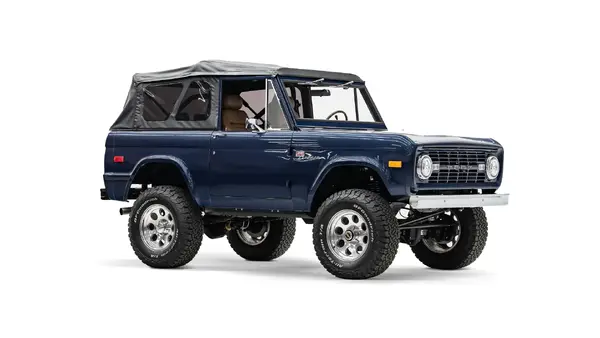 1975 Classic Ford Bronco Soft Top_7 Passenger Side Front  3.4