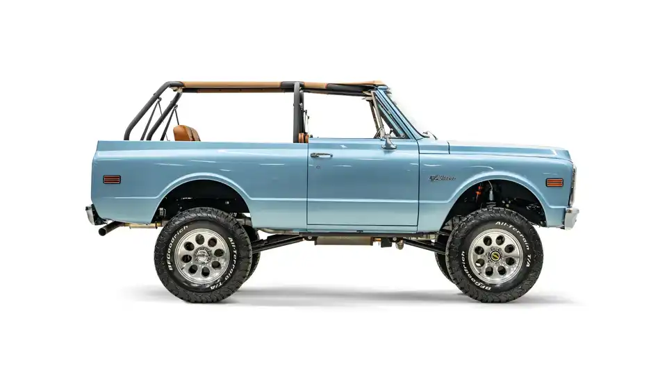 1972 Chevrolet K5 Blazer_2 Drivers Side 