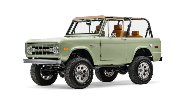 1974 Green Early Ford Bronco_3 Drivers Side Front 3.4