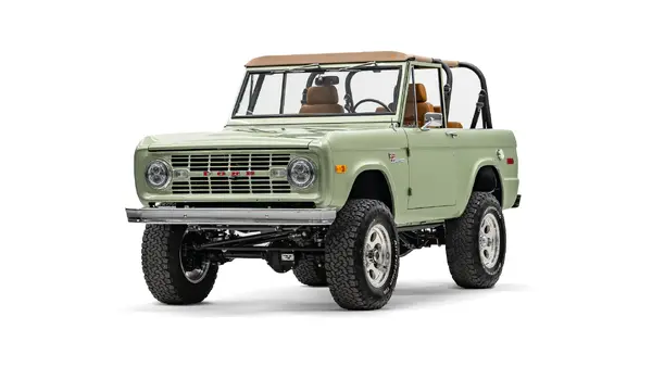 1974 Green Early Ford Bronco_4 Drivers Side Front 
