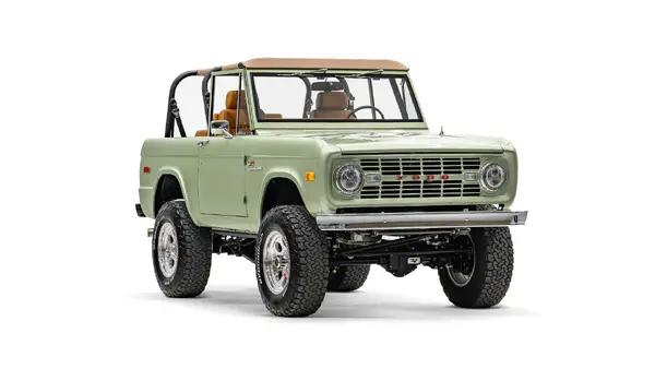 1974 Green Early Ford Bronco_6 Passenger Side Front 