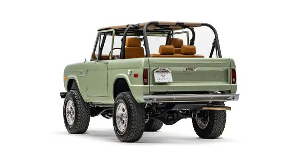 1974 Green Early Ford Bronco_12Driver Side Rear