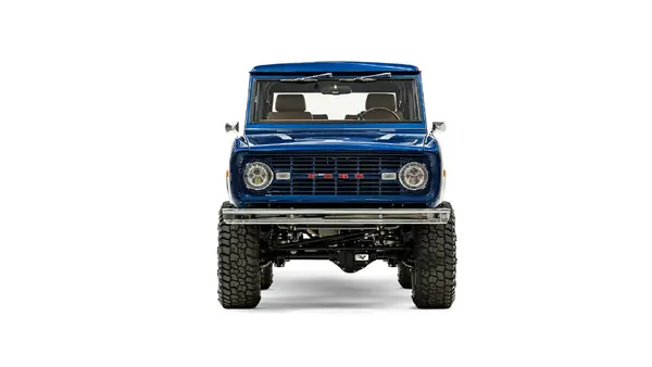 1975 Custom Ford Bronco_5 Front