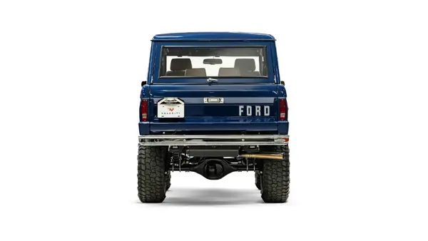 1975 Custom Ford Bronco_11 Rear Tailgate