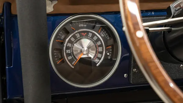 1975 Custom Ford Bronco_15 Dakota Digital Gauges