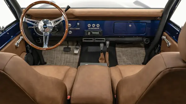 1975 Custom Ford Bronco_17 Front Interior