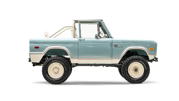 1974 Seafoam Vintage Ford Bronco_8 Passenger Side