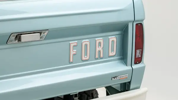 1974 Seafoam Vintage Ford Bronco_24 Exterior 