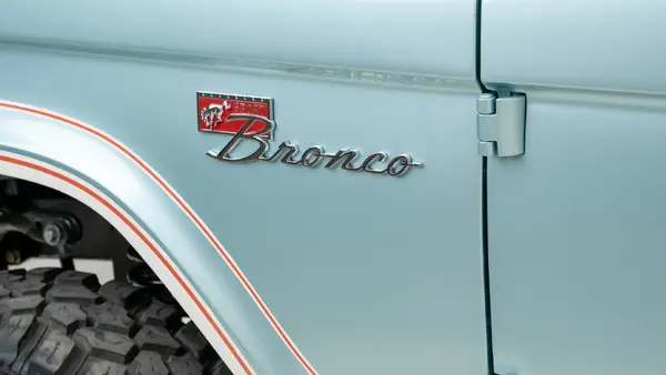 1974 Seafoam Vintage Ford Bronco_25 Exterior 