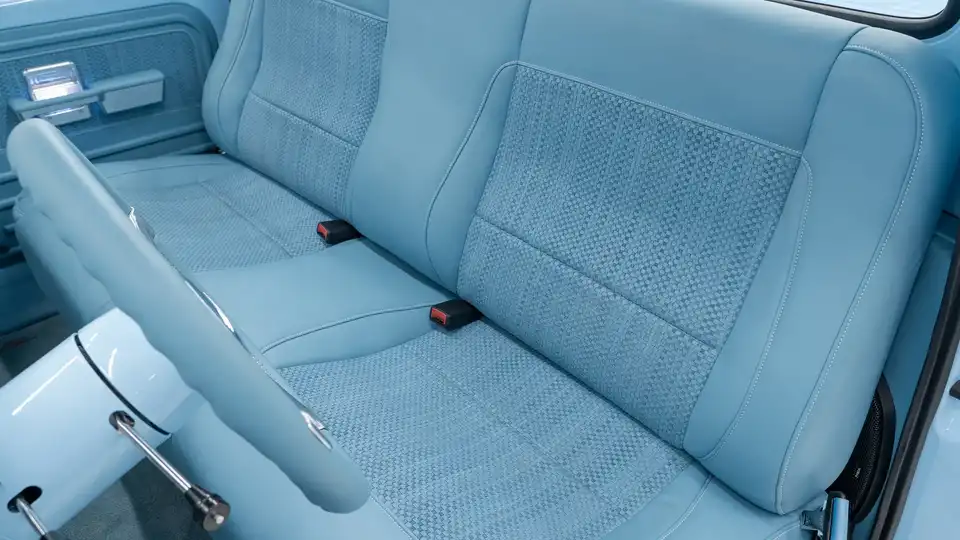 1968 Wind Blue Ford F250 Details (7)